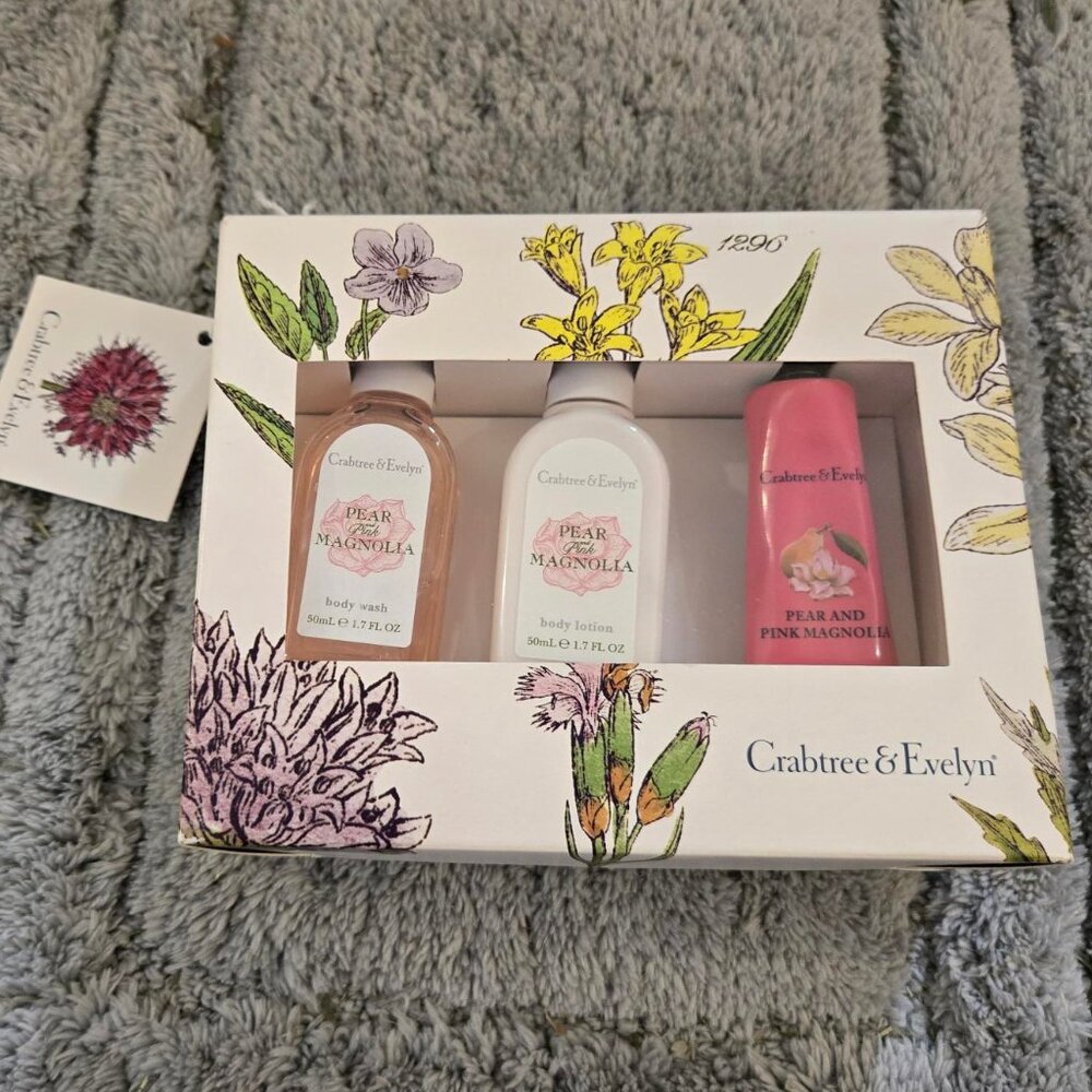 NEW Crabtree and Evelyn Lotion Pear and Magnolia Hand lotion